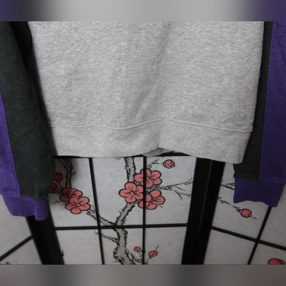 Women's Purple and Gray Colorblock Vikings Hoodie Size Medium - Picture 5 of 13